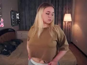 emelianae on Chaturbate 