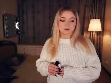 emelianae on Chaturbate 