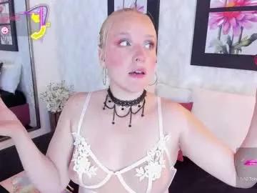 emilysumer on Chaturbate