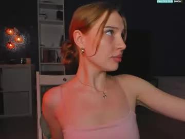 eviesapphire on Chaturbate 