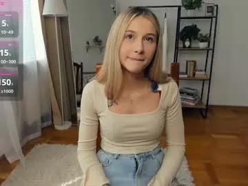 glossybabe_ — wish me good luck ?! lovense work ... call me Cheery :) #18 #bigboobs #new #blonde #teen [7 tokens remaining]