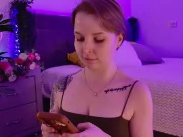 gwenhilton — GOAL: Pinch nipples! #german #feet #sph #joi #sissy [129 tokens remaining]