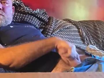 gymshoo — #dadbod #hairy #smoke #bear