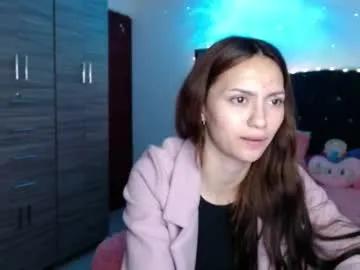 holy_juli2 — shoow bobbs [199 tokens left] lets have some fun together :) #feet #daddy #natural  #latina #lovense
