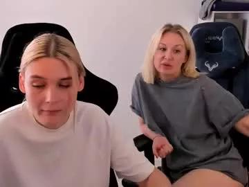 hottyblonds on Chaturbate 