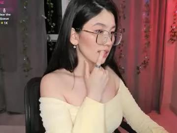 iris_on_cam on Chaturbate 