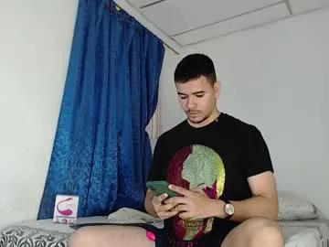 jeycob_happy97 —  #ass #cum #hairy #dick #latin  [1999 tokens remaining]