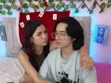 katalinathxandbritney1 on Chaturbate 