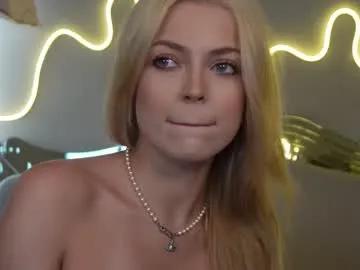 kelly_peachpiee's avatar