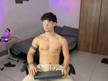 kisan_smith — Flash dick #bigcock #muscle #kind #master #str8 [50 tokens left]