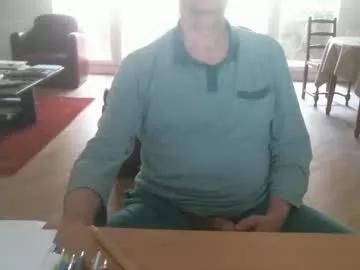 kisslog1 on Chaturbate 