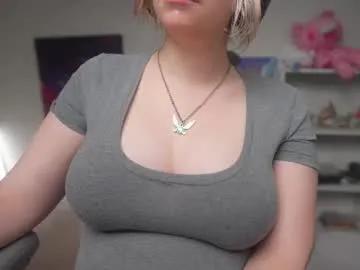 krystalsyxx on Chaturbate