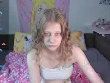 l1ttlekiki on Chaturbate 