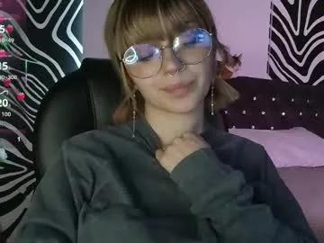 lessboobs_gh on Chaturbate 