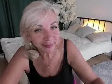 lilia_moons — fake sperm on my tits [164 tokens left] #new #milf #mature #bigboobs #blonde