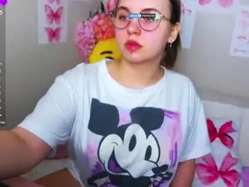 lilysweet13 on Chaturbate 