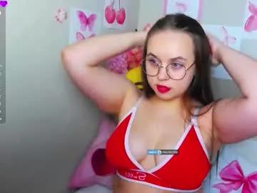 lilysweet13 on Chaturbate 