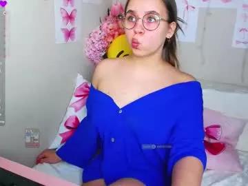 lilysweet13 on Chaturbate 