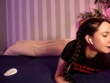 littlee33 on Chaturbate 