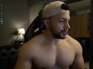 loganmartinx on Chaturbate