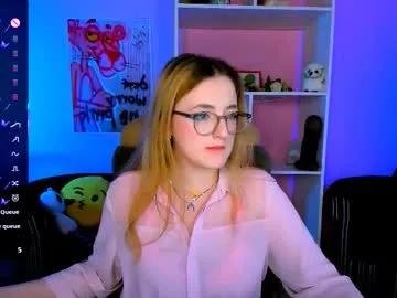 luna_berryy — GOAL: slap ass x5 [40 tokens remaining] Welcome to my room!  #nonude #pvt #blonde #glasses #bigass