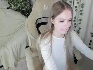 mell_milles on Chaturbate 