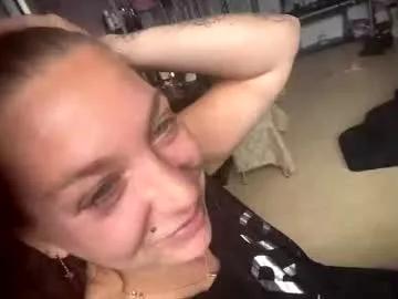 melli23 on Chaturbate 