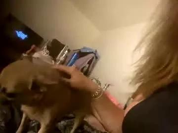 melli23 on Chaturbate 
