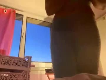 melli23 on Chaturbate 