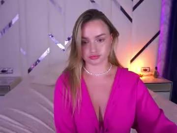 minifox_ on Chaturbate 