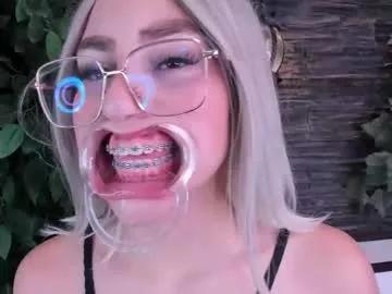 miss_rhenna on Chaturbate 
