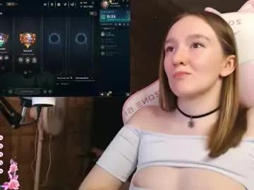 moonlishsiren_v2 on Chaturbate 