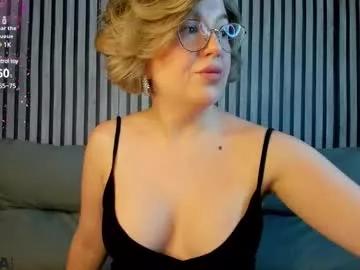 nikki_kai on Chaturbate 