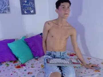 noah_tyler_ — CUM SHOW ;) #18 #twink #bigcock #latino #lovense [699 tokens remaining]
