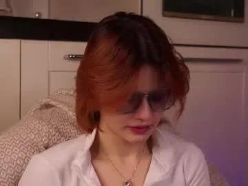 pebee — GOAL: Tease my shoulders [44 tokens remaining] Hey i m lily energetic girl who loves dancing and entertainment #new #18 #young #teen #skinny