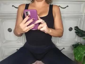 pippa33109 on Chaturbate 
