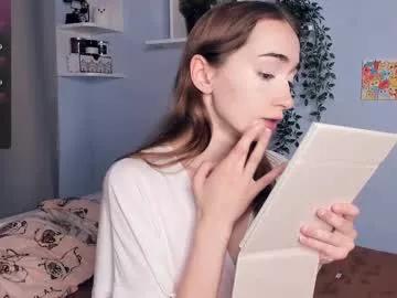 polly_bee on Chaturbate 