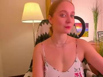 riley_sweety — Putting my boobies on your face! Get them FREEDOM! [111 tokens left] #bigboobs #milf #saliva #mommy #curvy