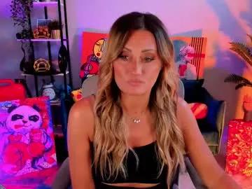 sarahholly on Chaturbate 