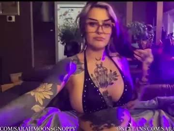 sarahmoonsg on Chaturbate 