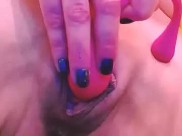 sarahottie69 on Chaturbate 