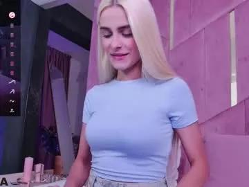 selenadaze on Chaturbate 