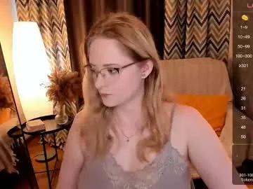 sheslinki on Chaturbate