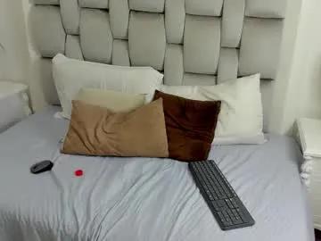 skinnygirl_28 — Sexy dance and striptease [62 tokens left] Come spend a sweet and lustful time with this pretty girl  #18 #skinny #latina #daddysgirl #teen