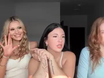 sophiemarieee — PLAY WITH TITTYS #18 #new #feet #brunett #booty [1111 tokens remaining]