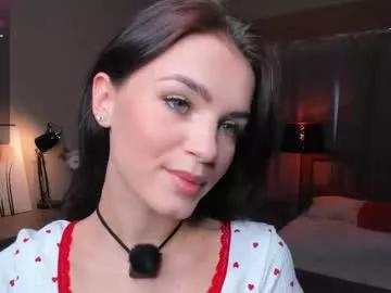 synne_glows on Chaturbate 