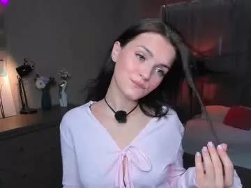 synne_glows on Chaturbate 