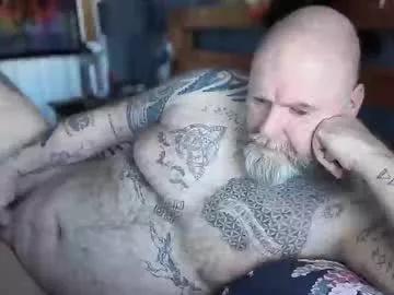 tattooeddilf01 on Chaturbate 