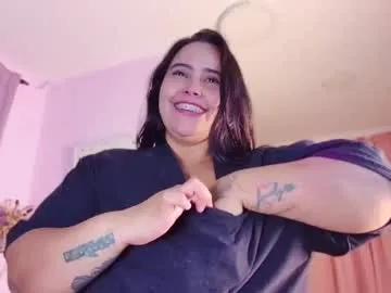 tinacurv — show pussy close [44 tokens left] #bbw  #latina  #belly #tatto #squirt
