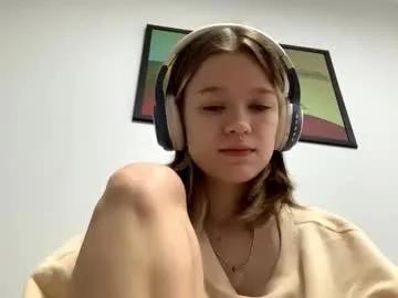 vannessablumer — Umm, hi, i`m new here:) Goal - Show color of my new bra!   My name is Viola:3 #new #shy #teen #18 #skinny [0 tokens remaining]